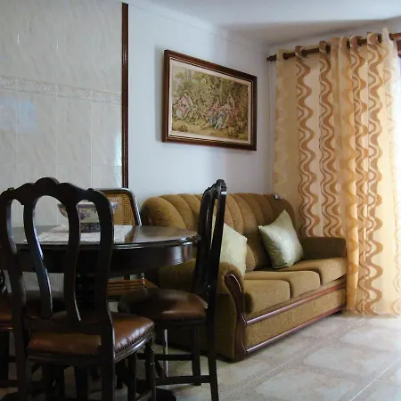 2 Bedroom Flat Casas Faneca 50 Metres From The Beach * Nazaré